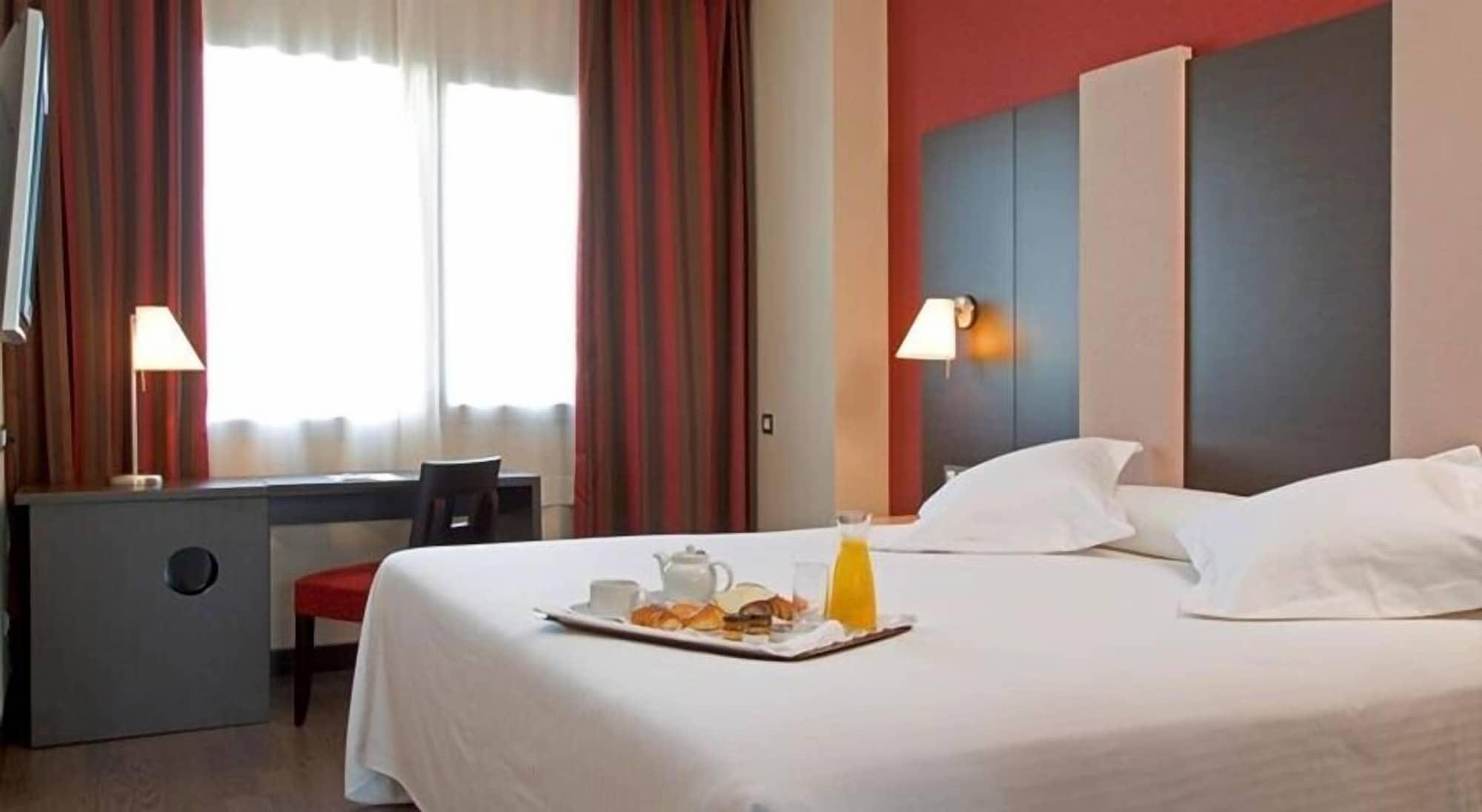 Azz Pamplona Norte Hotel Berriozar Exterior foto