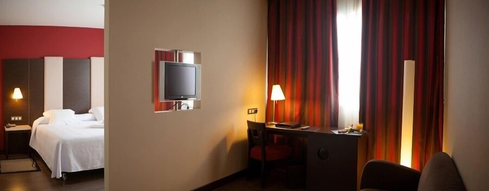 Azz Pamplona Norte Hotel Berriozar Exterior foto
